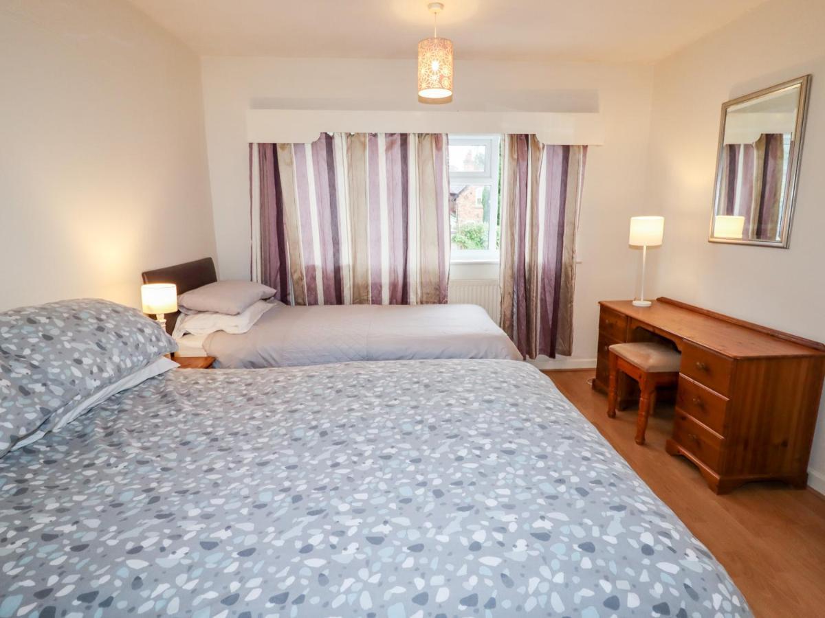 Villa The Hawthorns Chester Esterno foto